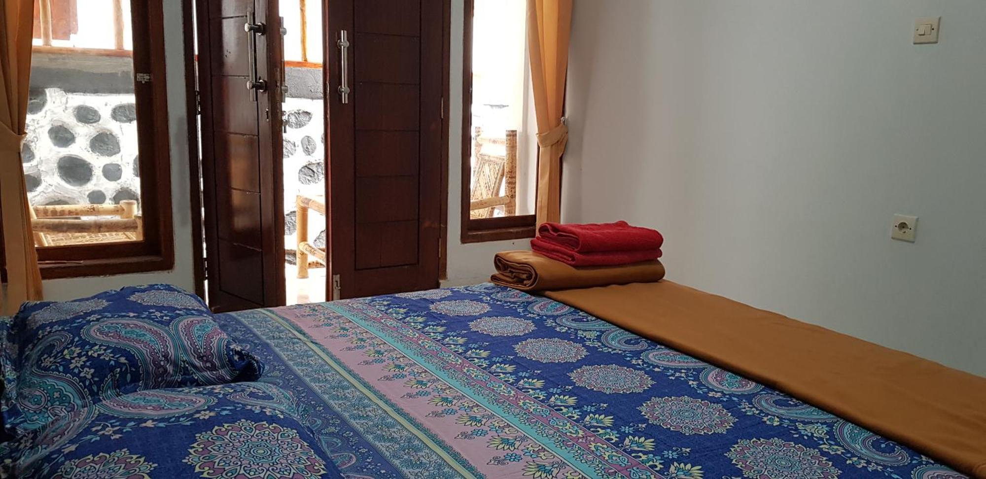 Putri Nyale Bungalow Kuta  Zewnętrze zdjęcie