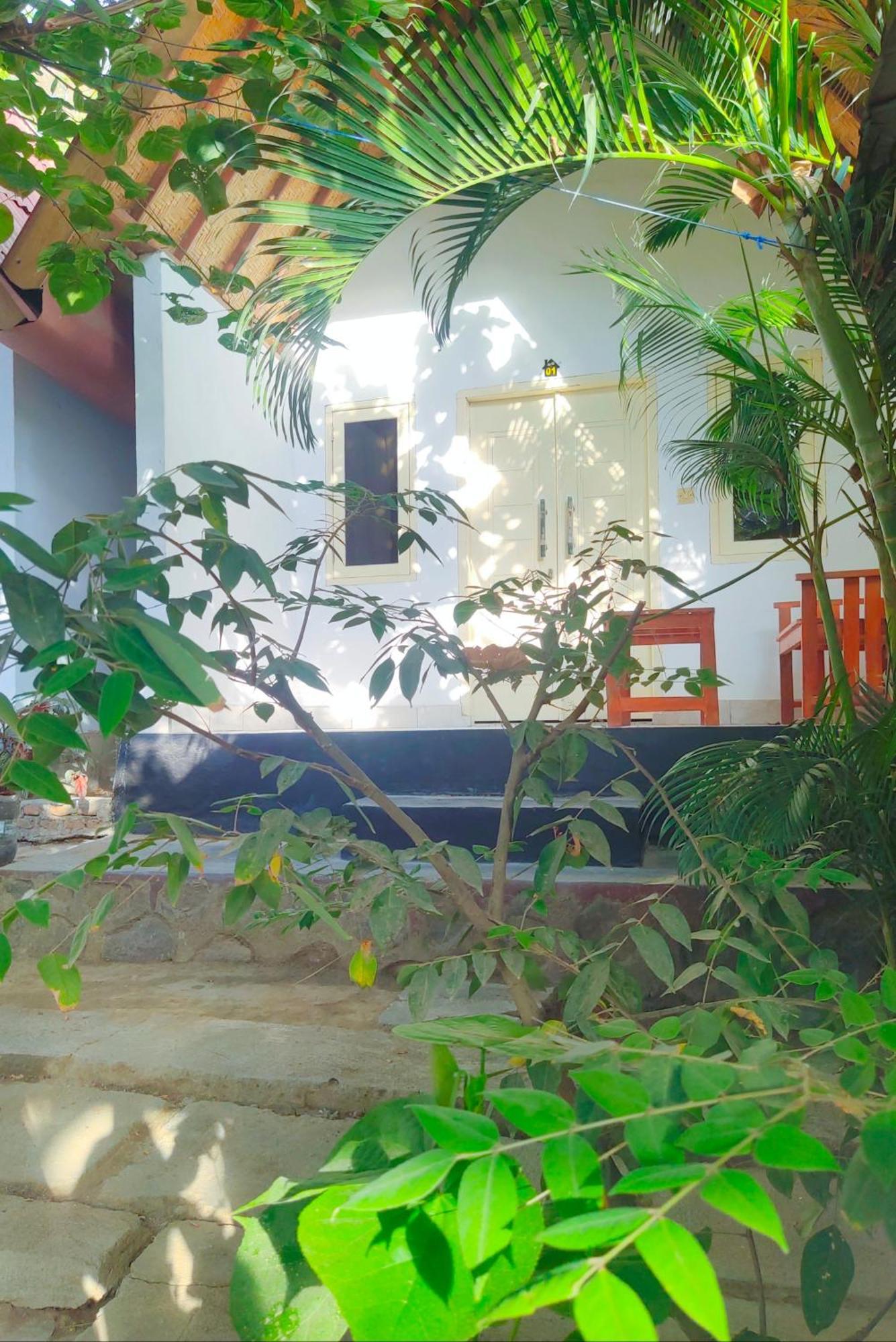 Putri Nyale Bungalow Kuta  Zewnętrze zdjęcie